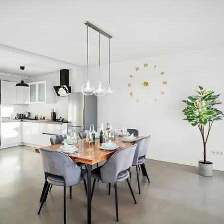 Apartament Design-apartment - Zentrum - 2 Balkons - 118m2 - Netflix *